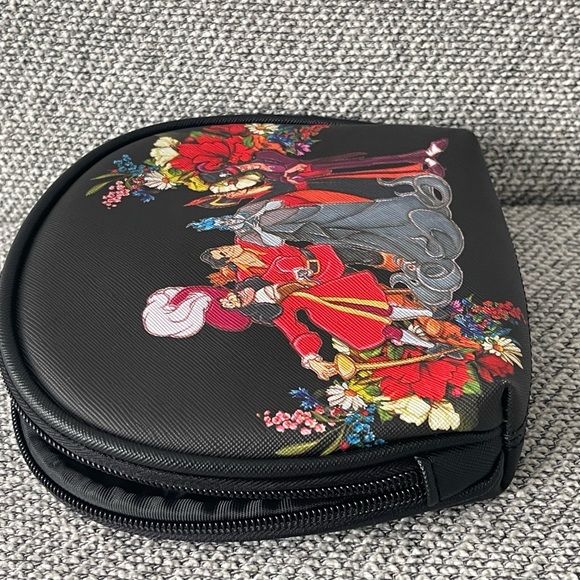 Disney Villains Black Cosmetic Bag - Picture 4 of 16